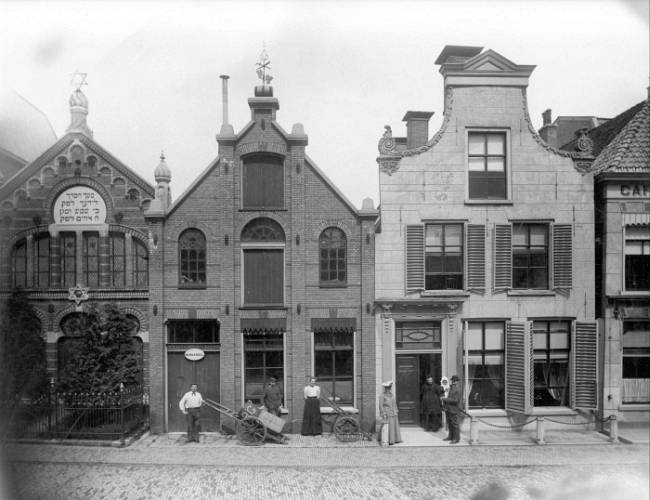 WIJDE BURGSTRAAT SNEEK (1900-1920)