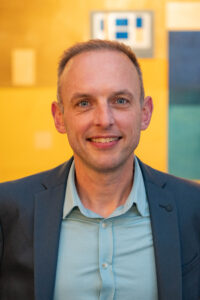 JOHAN STEENBEEK VAN NIEUW SOCIAAL INITIEERT MOTIE OPSCHORTEN CAMERATOEZICHT OP SINGEL IN SNEEK