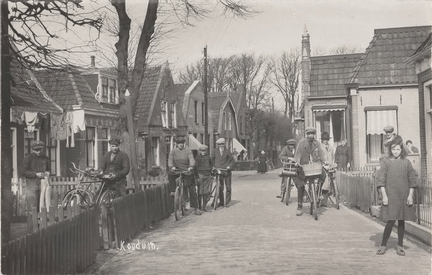 STRAATBEELD KOUDUM