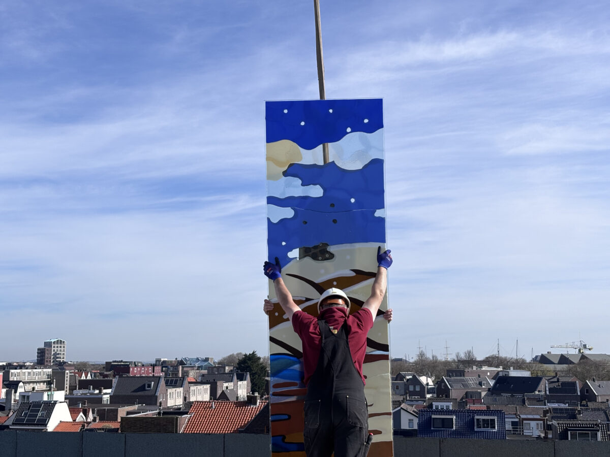 KUNSTWERK VAN KOUDUMSE KUNSTENARES IN DEN HELDER NADERT VOLTOOIING