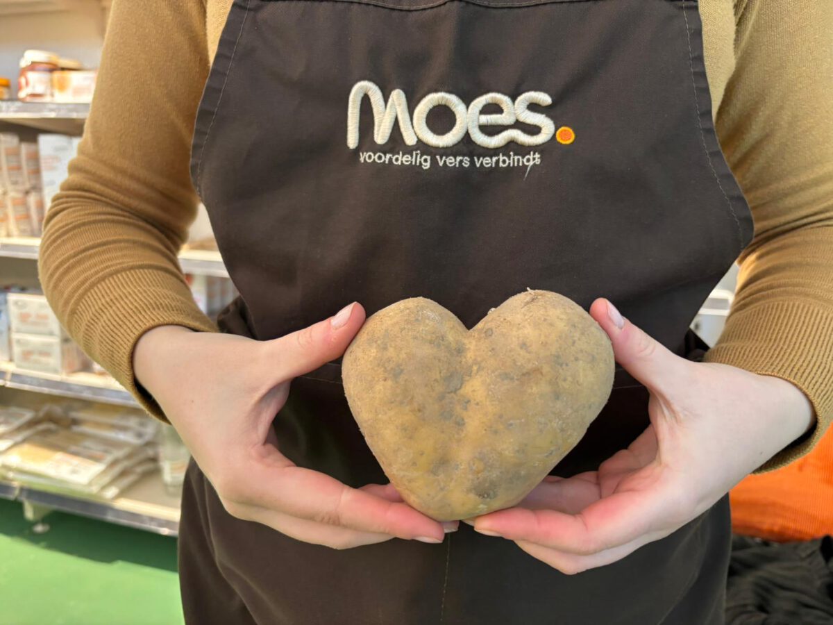 Sociale supermarkt MOES uit Leeuwarden maakt kans op Appeltje van Oranje 2026