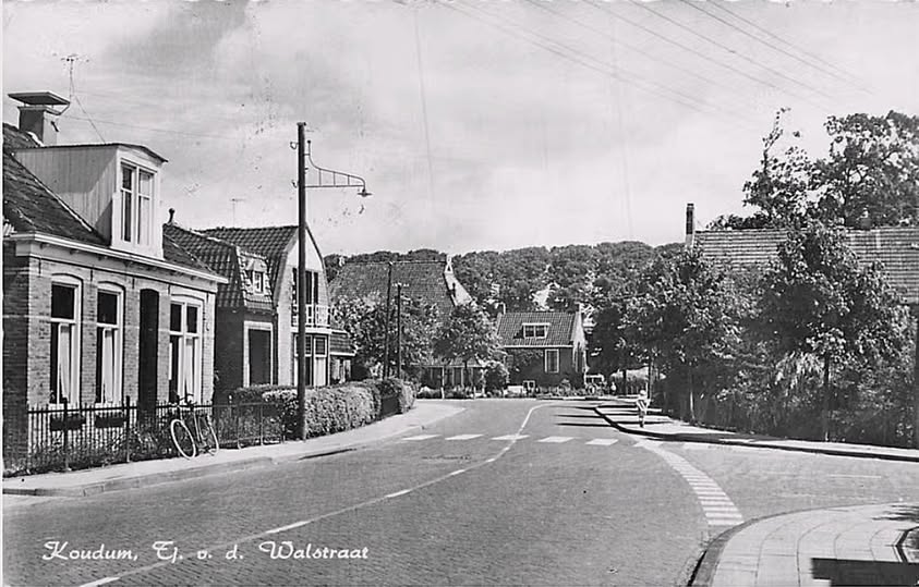 Tjalke van der Walstraat in Koudum