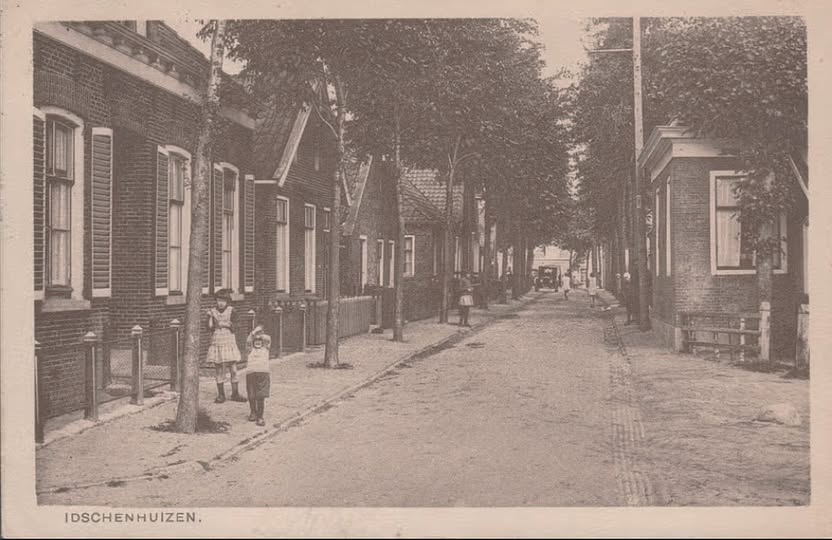 DORPSGEZICHT VAN IDSKENHUIZEN
